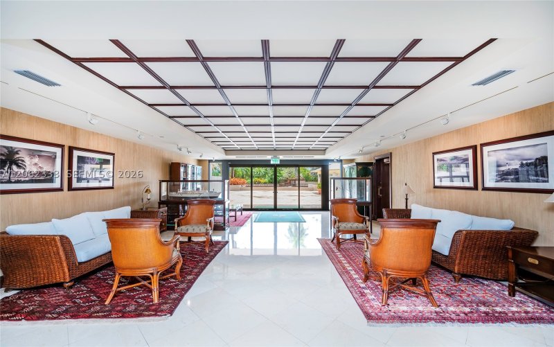 Alquiler de apartamento en Key Colony III Emerald Bay 524