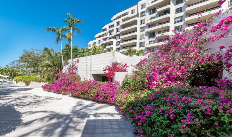 Alquiler de apartamento en Key Colony III Emerald Bay 524
