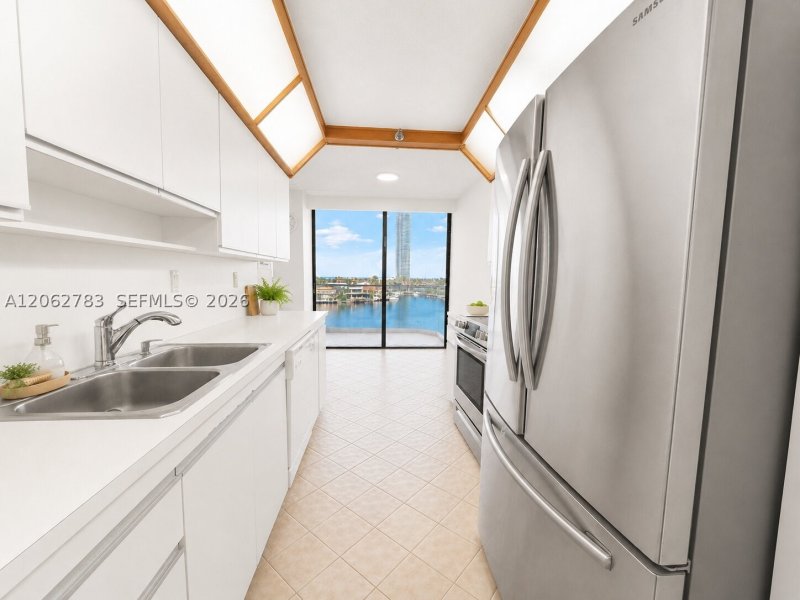 Condo for sale at Turnberry Isle 7F