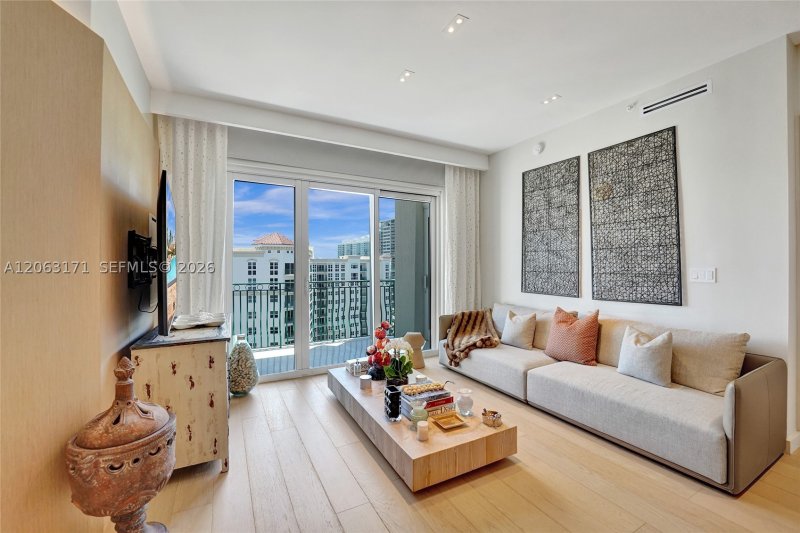 Comprar apartamento en Turnberry Village South TS16