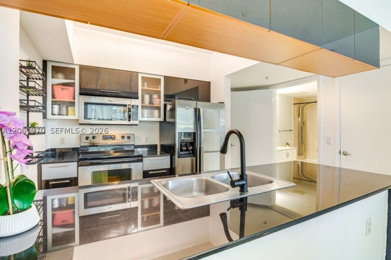 Condo for sale at Opera Tower 1909