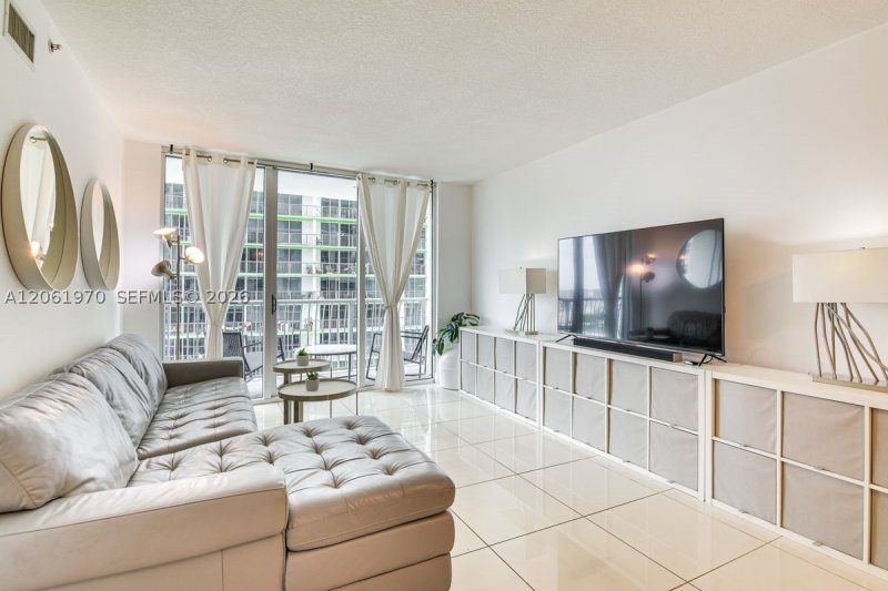 Condo for sale at Opera Tower 1909
