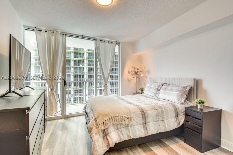 Condo for sale at Opera Tower 1909