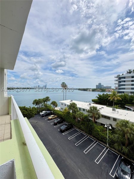 Comprar apartamento en Island Pointe 5F