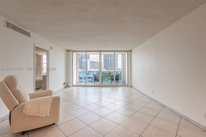 Alquiler de apartamento en Aquasol 7B