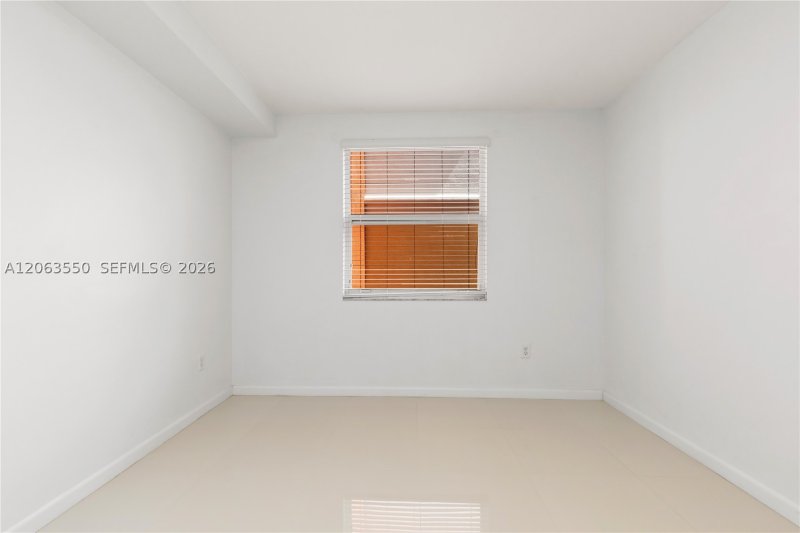 Comprar apartamento en Porto Bellagio 1712