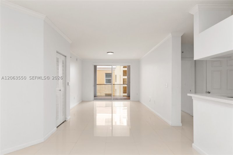 Comprar apartamento en Porto Bellagio 1712