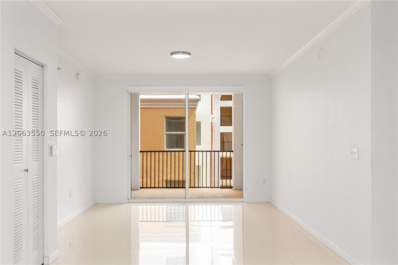 Comprar apartamento en Porto Bellagio 1712