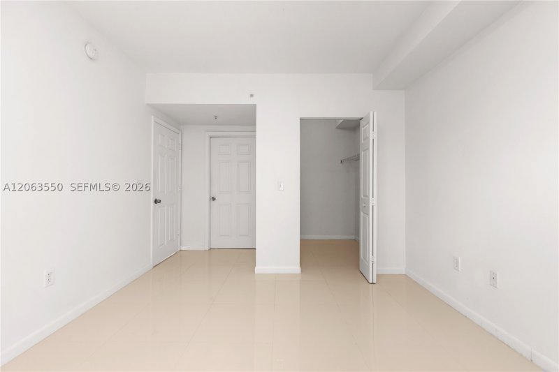 Comprar apartamento en Porto Bellagio 1712