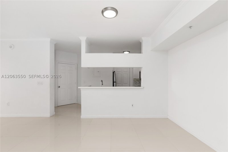 Comprar apartamento en Porto Bellagio 1712