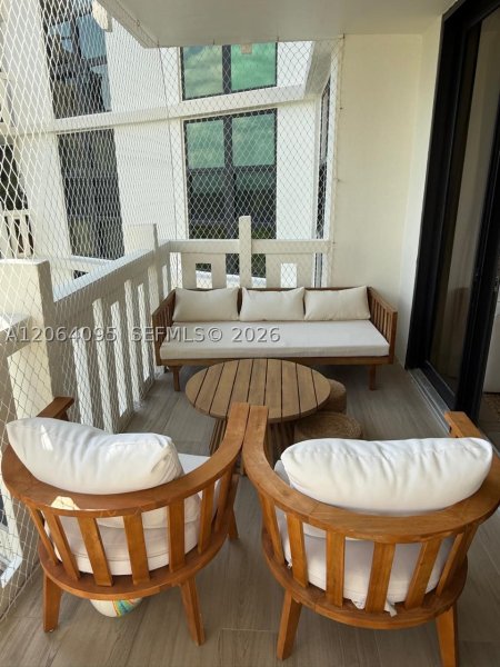Alquiler de apartamento en Towers of Key Biscayne B1004