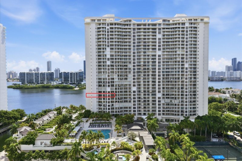 Comprar apartamento no 7000 Williams Island 907