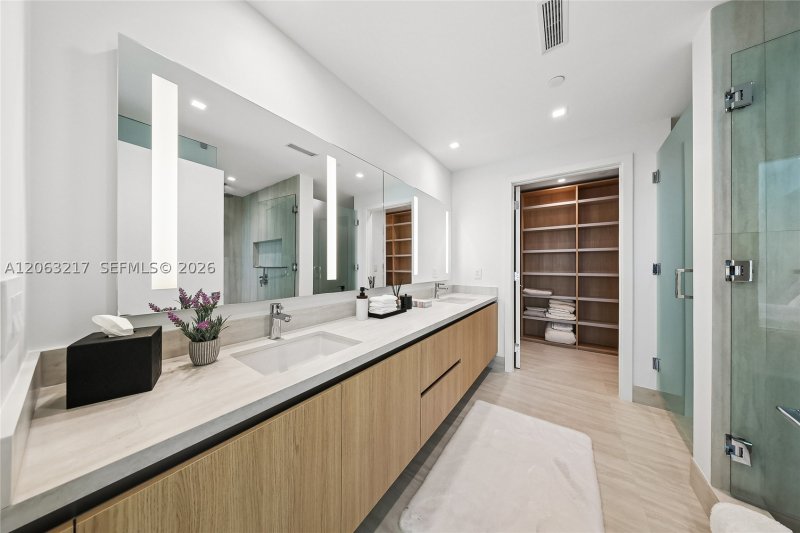Comprar apartamento no One Park Tower by Turnberry 2010