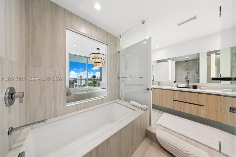 Comprar apartamento no One Park Tower by Turnberry 2010