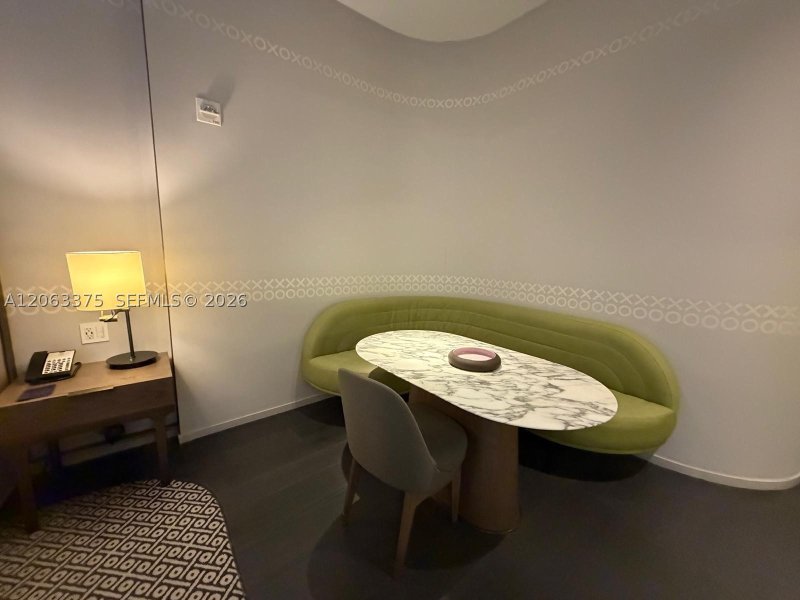 Comprar apartamento no SLS Lux Brickell 309