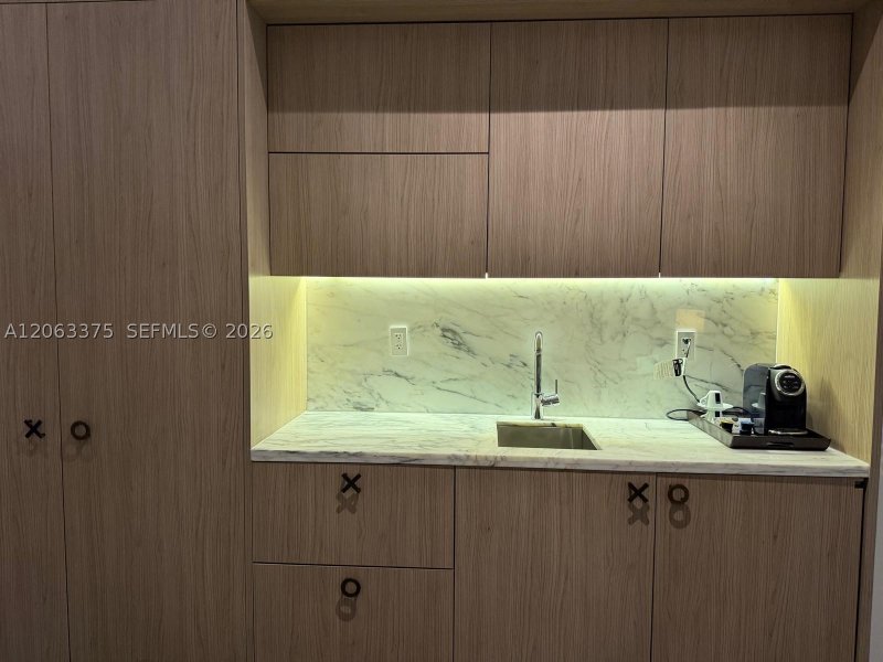 Comprar apartamento no SLS Lux Brickell 309