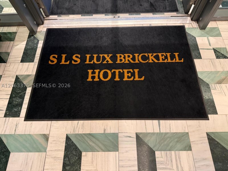 Comprar apartamento no SLS Lux Brickell 309