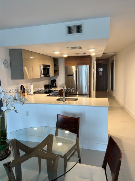 Alquiler de apartamento en The Ivory 503