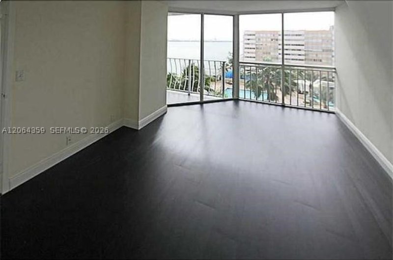 Alquiler de apartamento en Grandview Palace 921