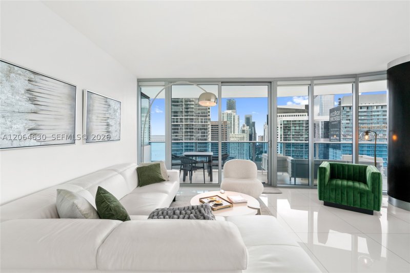 Apartment for rent at Epic Miami 3802
