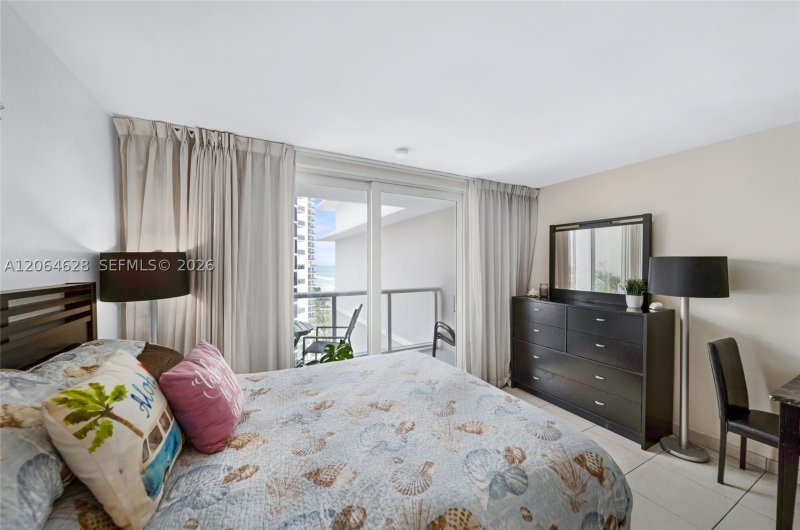 Aluguel de apartamento no Aventura Beach Club 1117