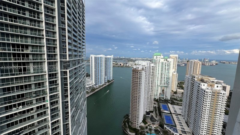 Icon Brickell Tower II Apt #4308