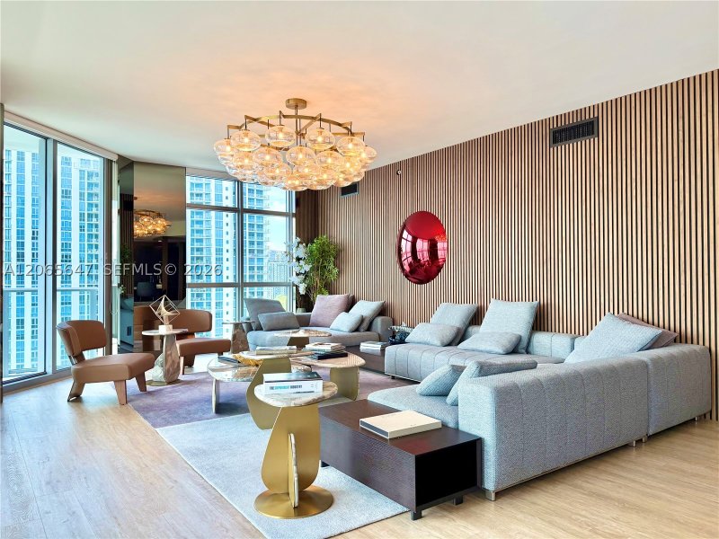 Comprar apartamento no Marina Palms Yacht Club 1409