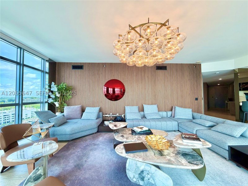 Comprar apartamento no Marina Palms Yacht Club 1409