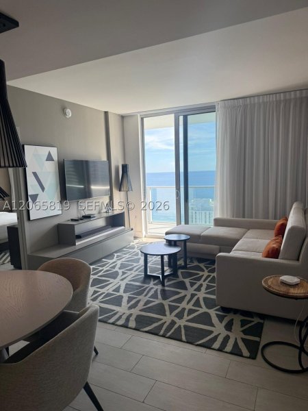 Apartment for rent at Hyde Beach House T3507