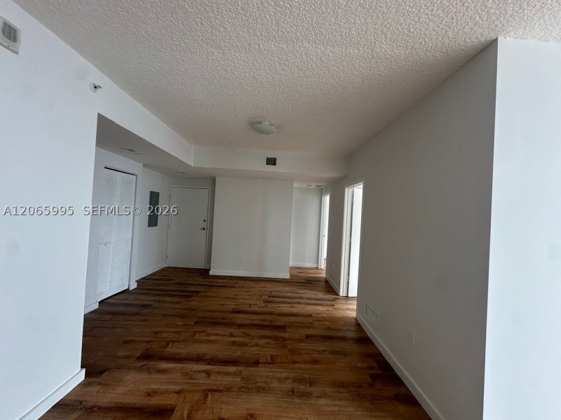 Aluguel de apartamento no 23 Biscayne Bay PH02
