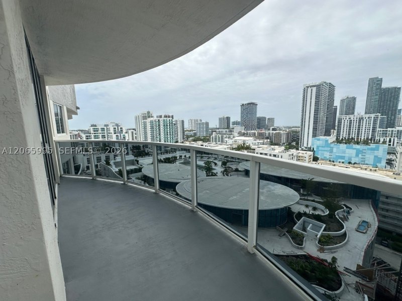 Aluguel de apartamento no 23 Biscayne Bay PH02