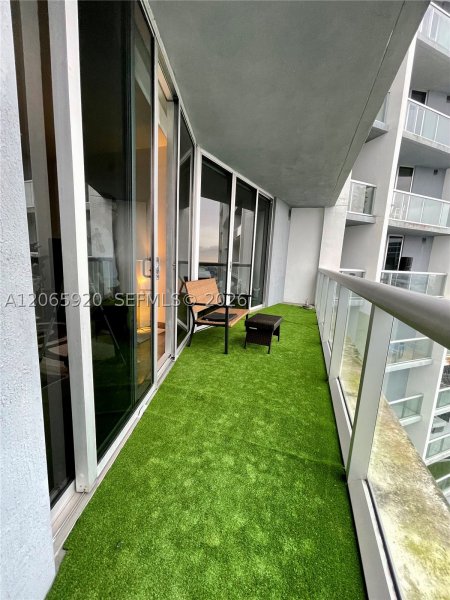Apartment for rent at Icon Brickell Tower I 4906