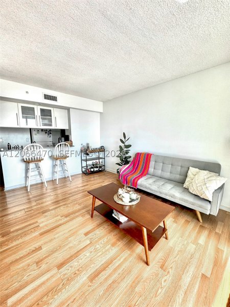 Aluguel de apartamento no 1800 Biscayne Plaza 2004