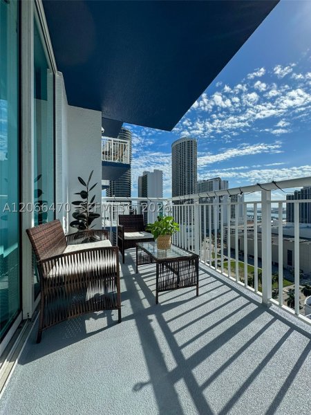 Aluguel de apartamento no 1800 Biscayne Plaza 2004