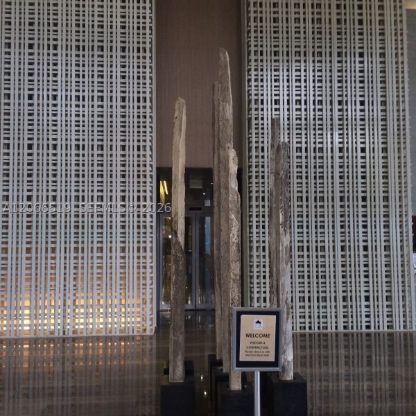 Aluguel de apartamento no Beach Club Two 1711