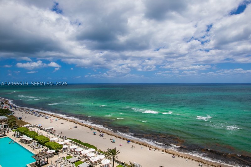 Aluguel de apartamento no Beach Club Two 1711