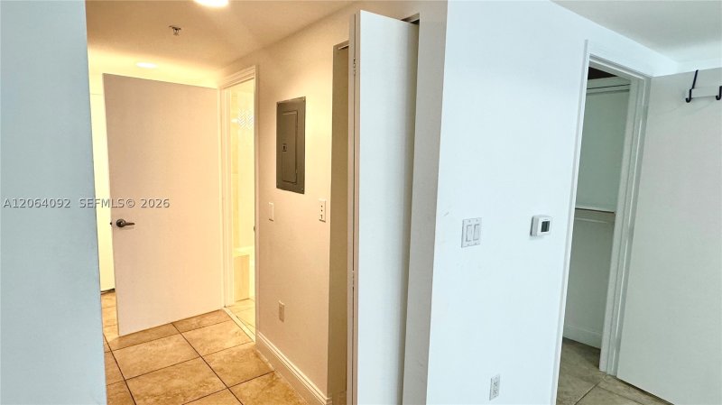 Aluguel de apartamento no Opera Tower 2607
