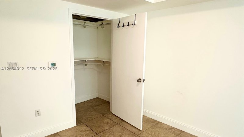 Aluguel de apartamento no Opera Tower 2607