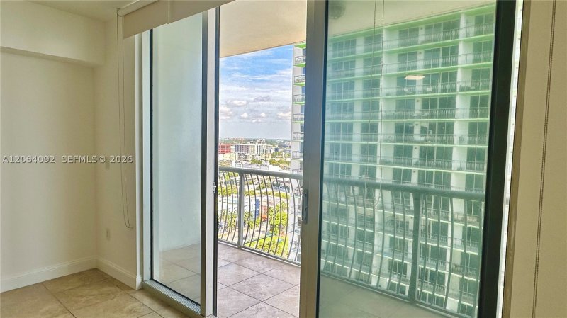 Aluguel de apartamento no Opera Tower 2607