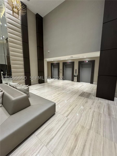 Comprar apartamento no Brickell Ten 607