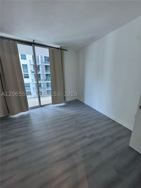 Comprar apartamento no Brickell Ten 607
