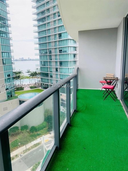 Comprar apartamento en Paraiso Bayviews 804