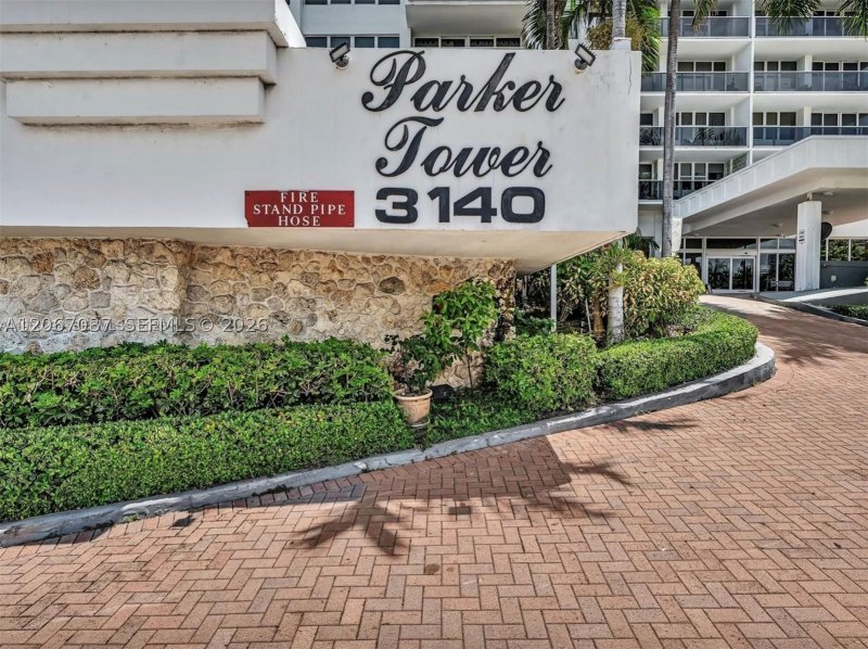 Apartment for rent at Parker Tower 206