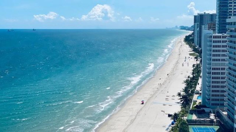 Condo for sale at The Galleon 904