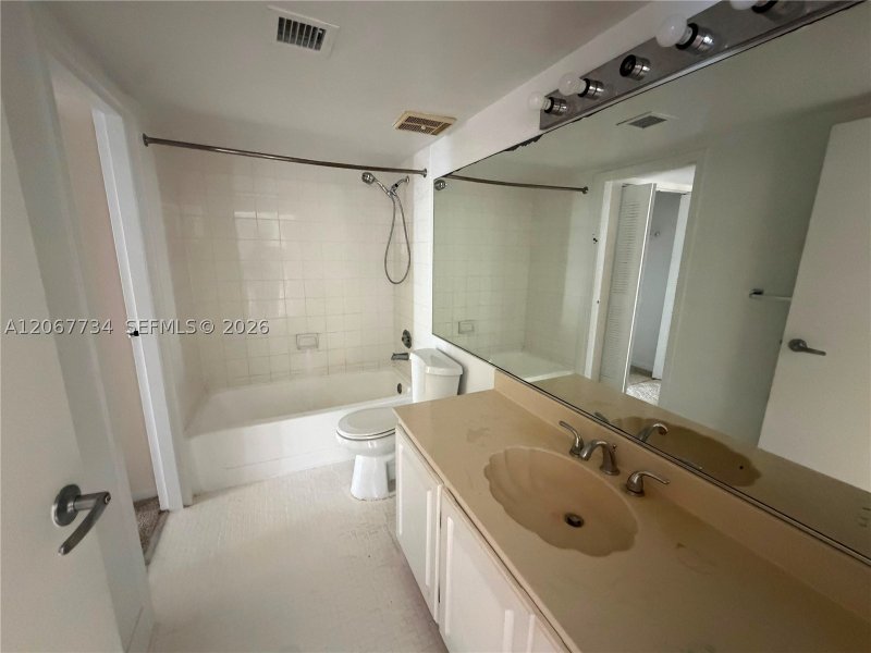 Alquiler de apartamento en Grandview Palace 2220
