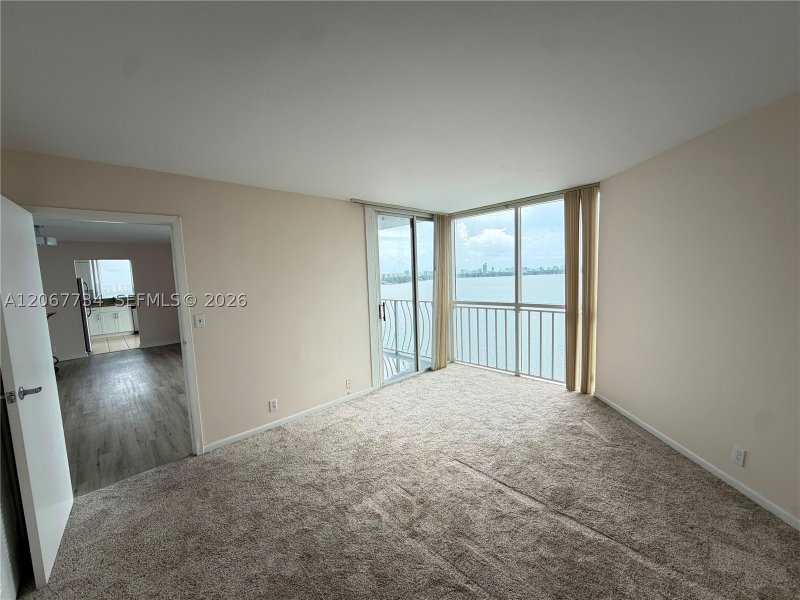 Alquiler de apartamento en Grandview Palace 2220