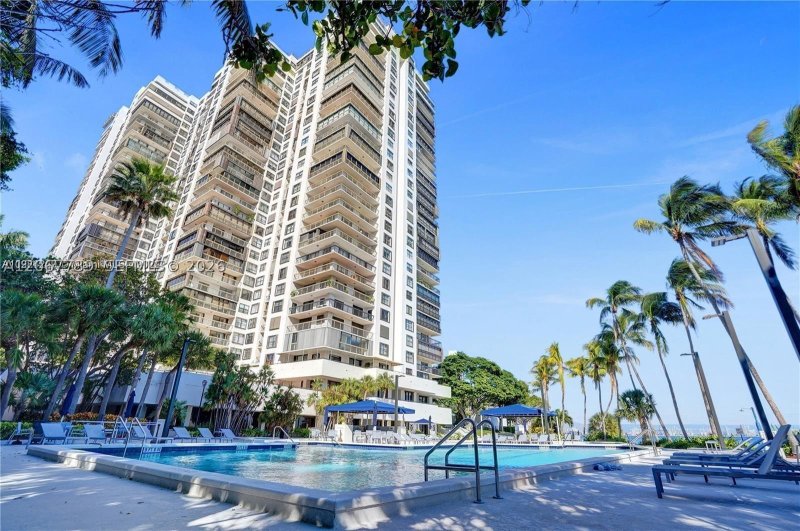Aluguel de apartamento no Brickell Bay Club 307