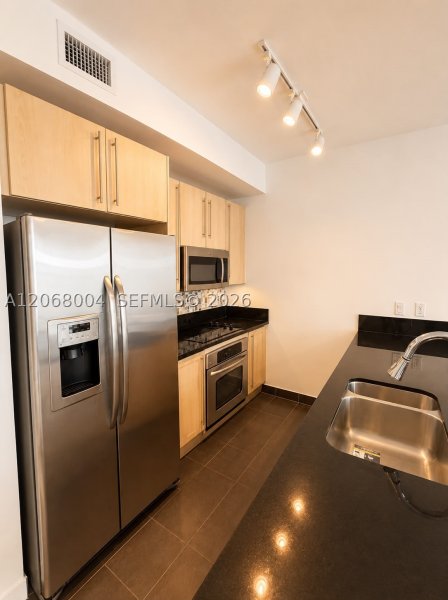 Apartment for rent at Axis on Brickell North Tower 1722-N
