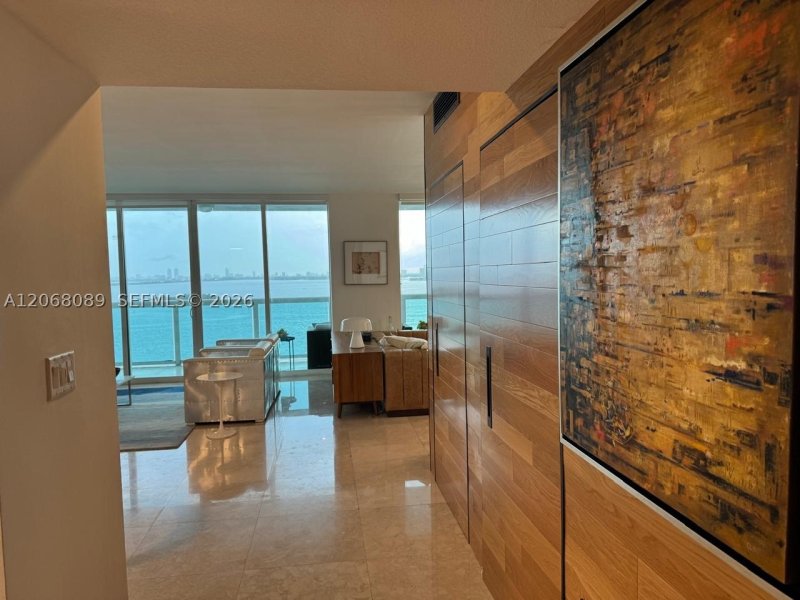 Apartment for rent at 1800 Club 1609
