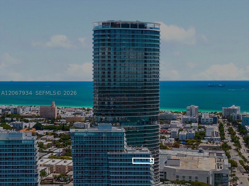 Comprar apartamento no Bentley Bay South 2101